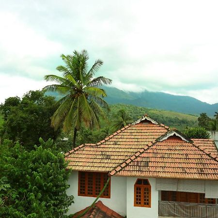 Oyo Home Heavenly Wayanad Витірі Екстер'єр фото